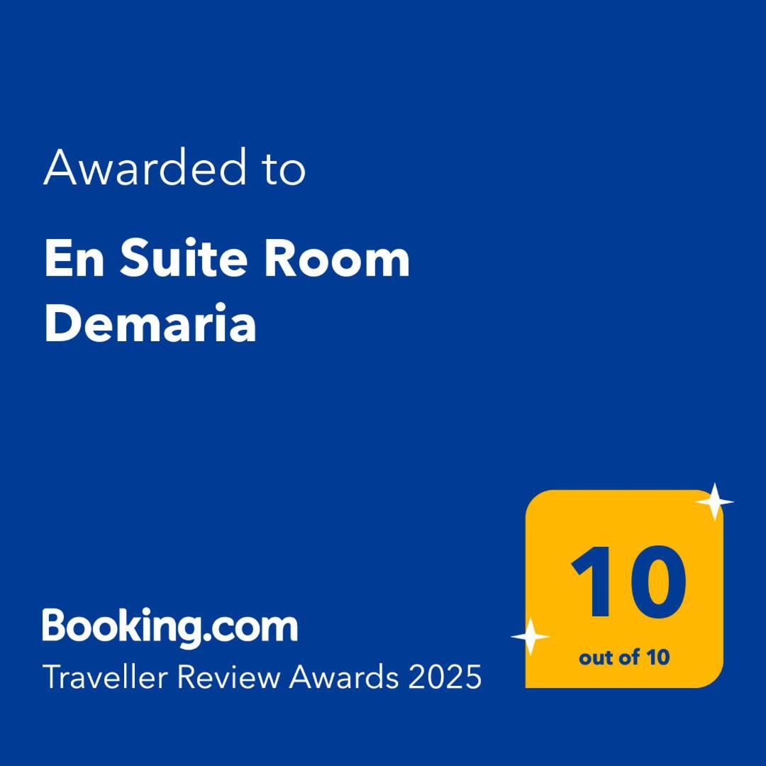 En Suite Room Demaria Komiza Bagian luar foto